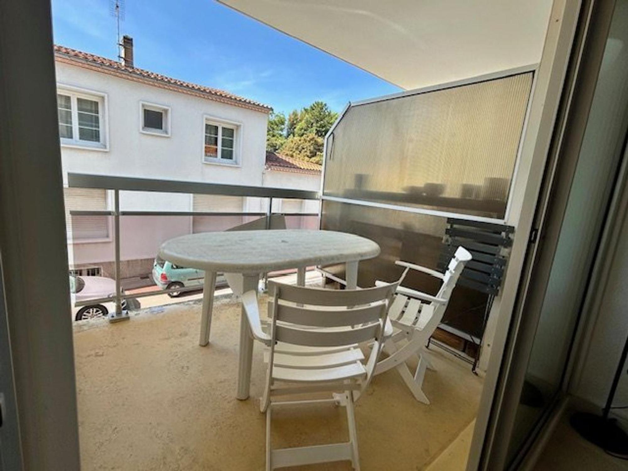 Appartement T2 A Royan, 4 Pers., Proche Plage Et Commerces, Parking, Balcon, Confortable Et Equipe - Fr-1-494-60 Exteriör bild